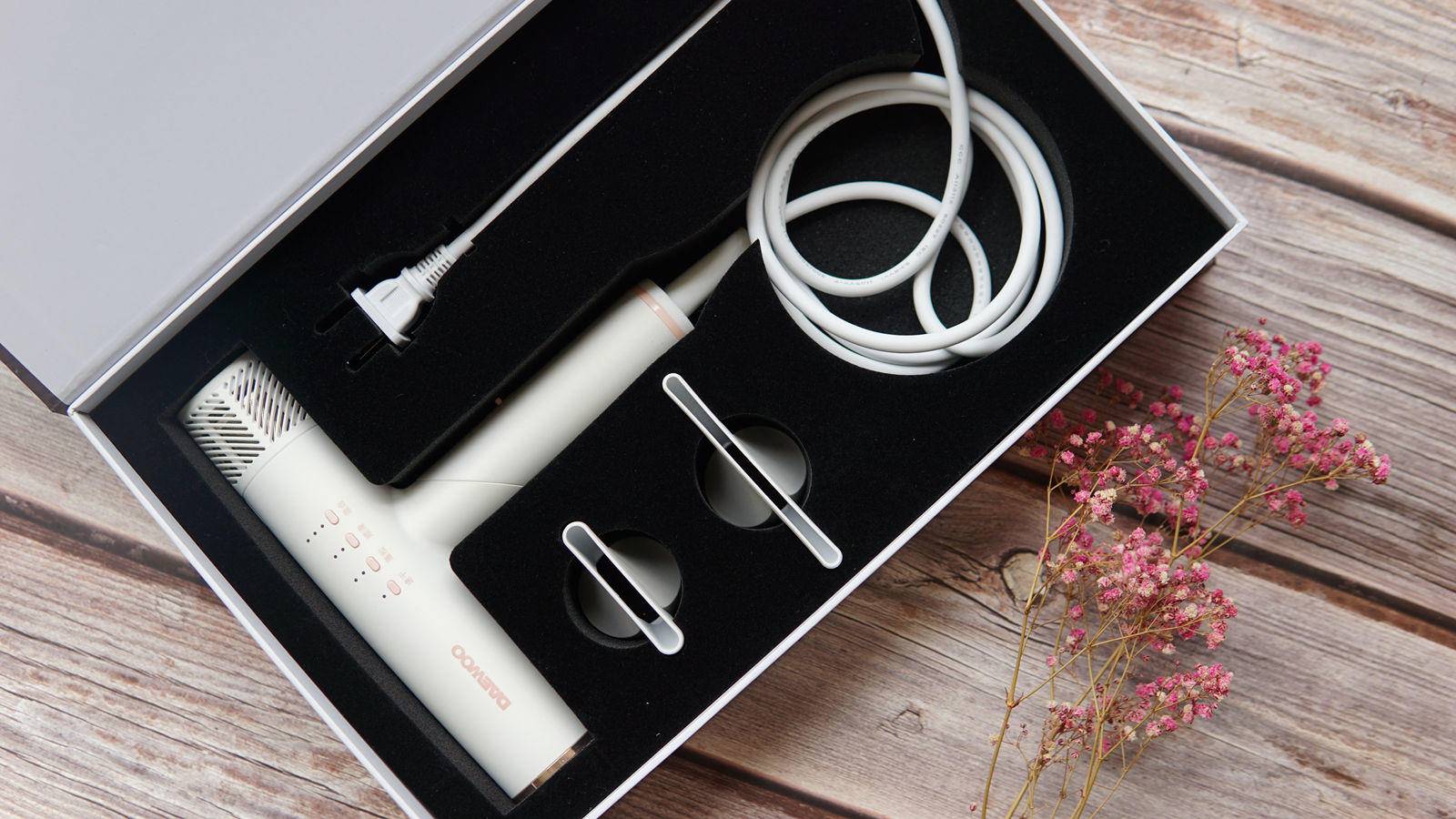 韩国大宇速干负离子吹风机,最新大宇吹风机