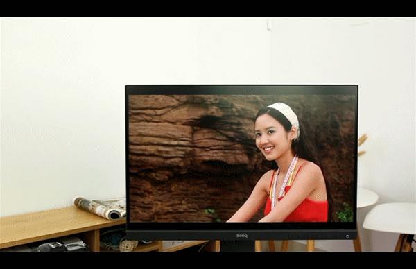 明基sw240的10bit是原生的吗,明基sw240显示器偏绿