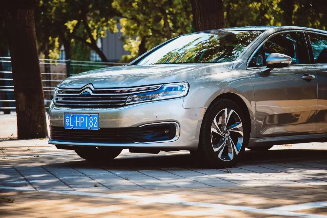 雪铁龙c6评车,雪铁龙c6新车上路感受