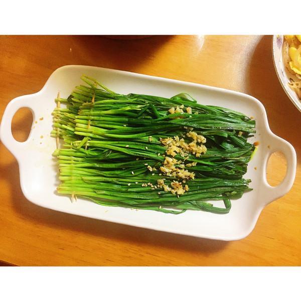 辣白菜炒五花肉虾拌米饭,酸辣椒炒韭菜虾