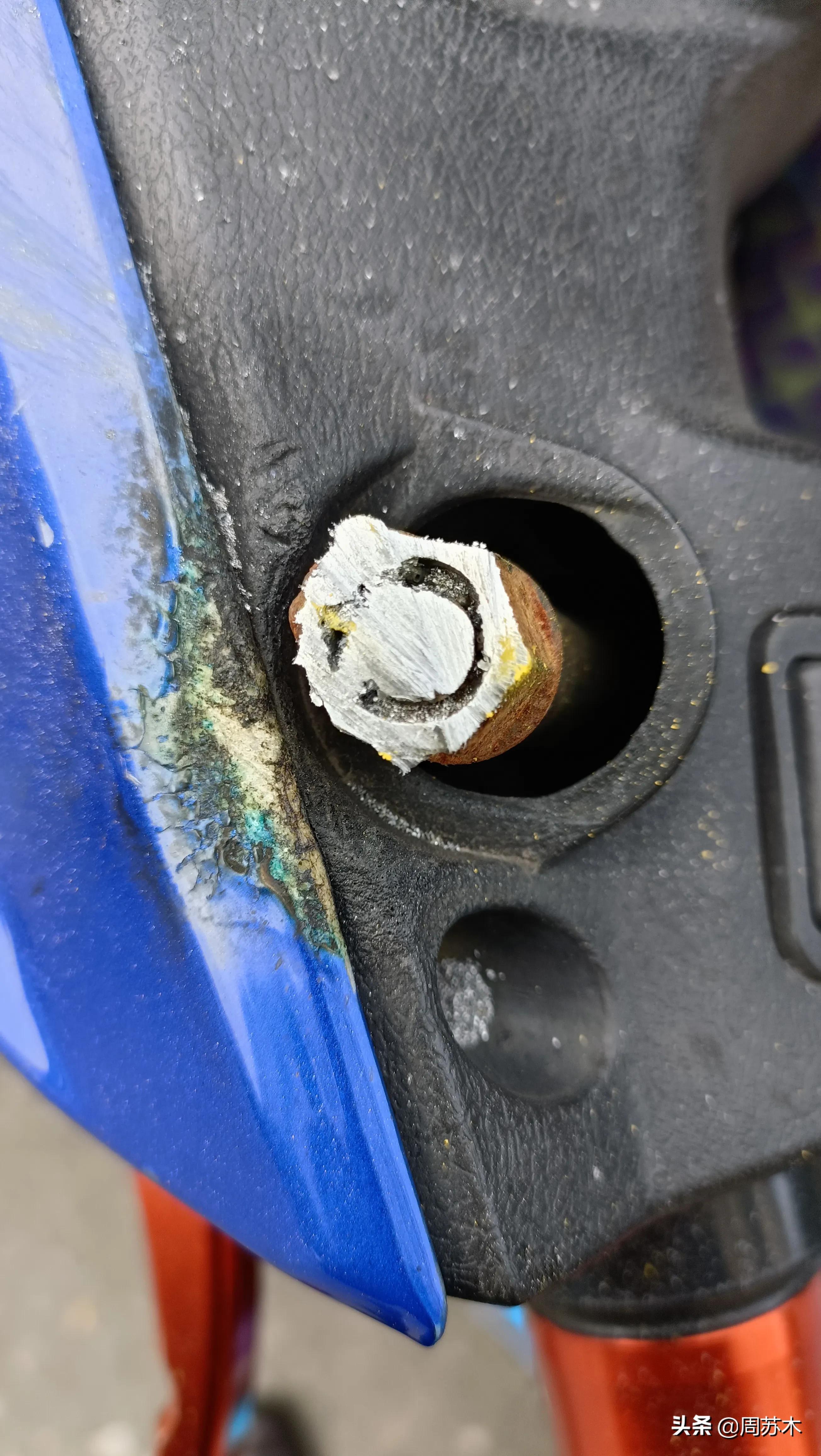 电动车倒车镜的使用方法,电动车倒车镜坏了怎么处理