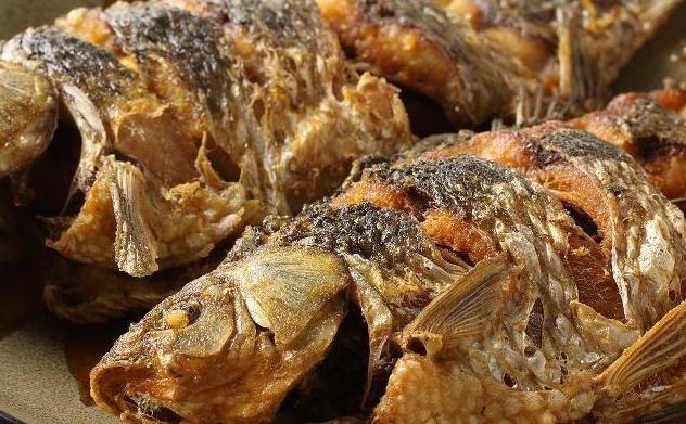 家常红烧鱼又嫩又好吃怎么红烧,掌握了红烧鱼的烹饪技巧