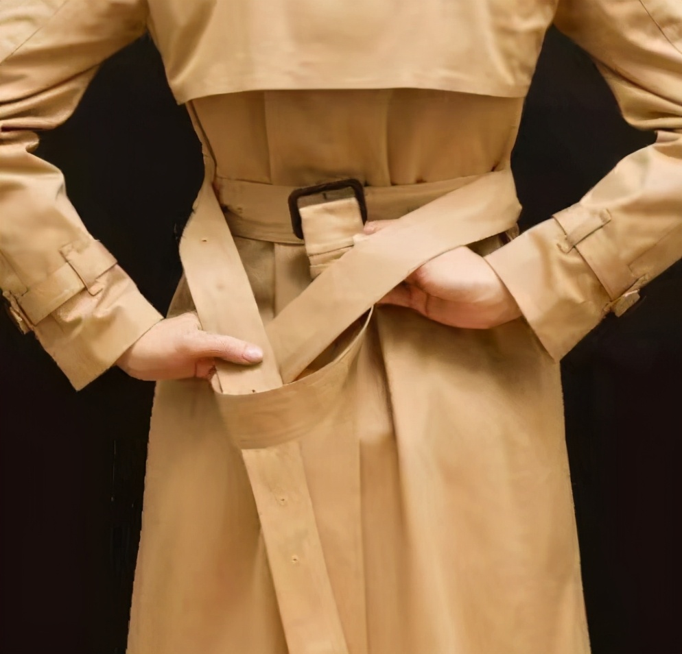 大衣腰带十字系法步骤,大衣腰带系法大全简单又好看