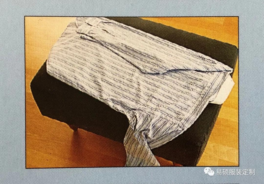 衬衫的叠法不褶皱,短袖的叠法