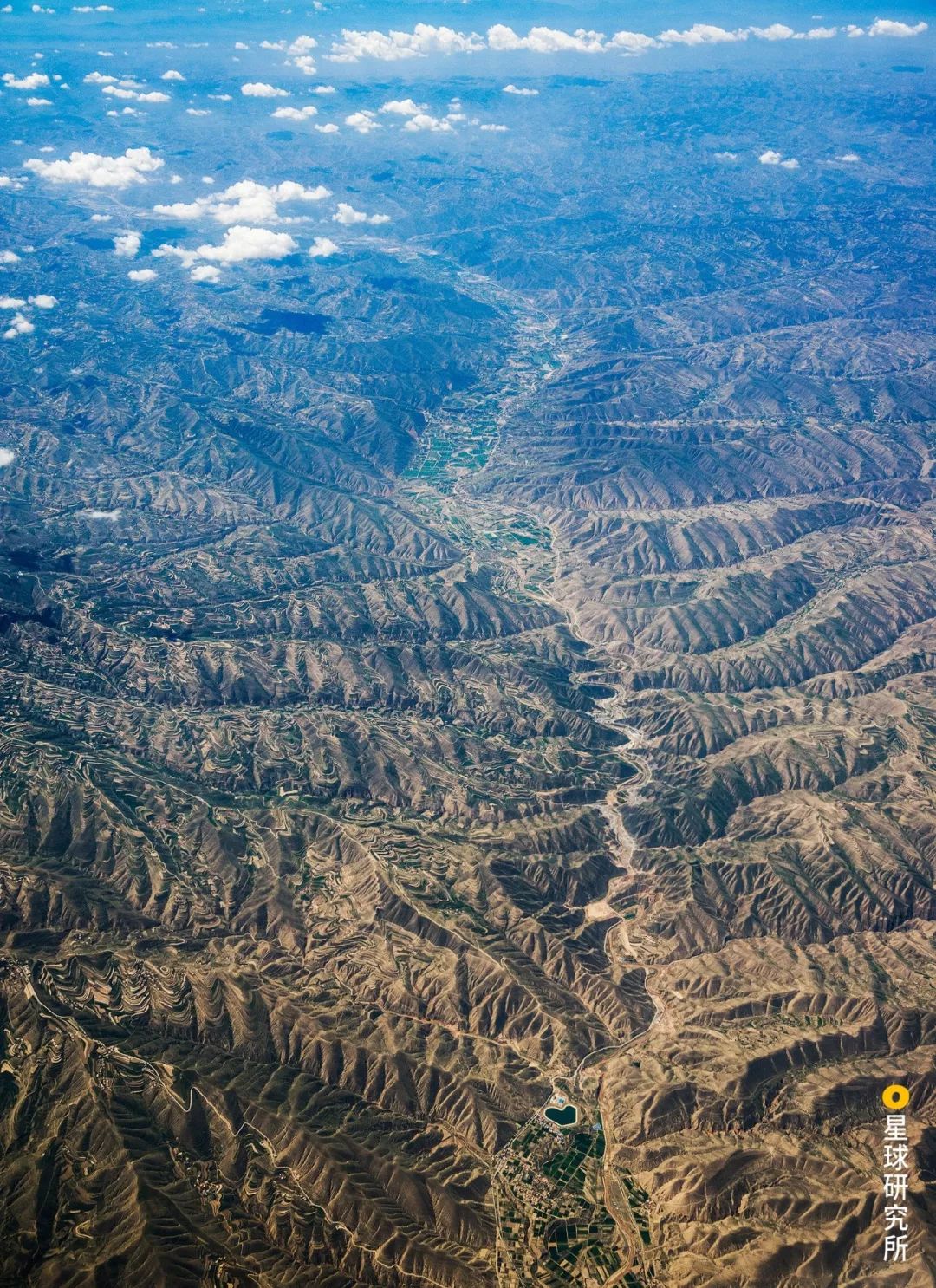 5000公里看地球,5000英里在中国是多少公里