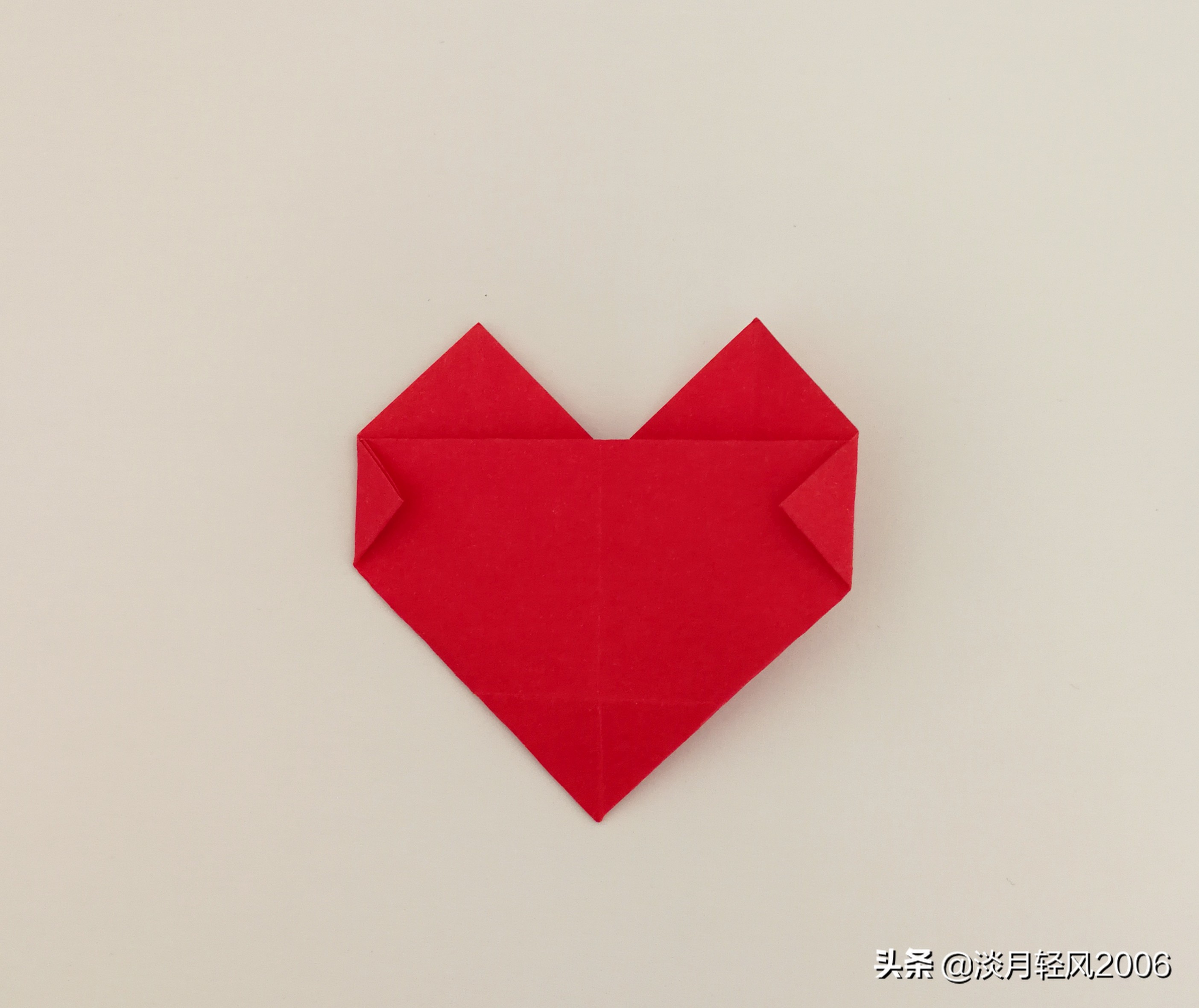纸折爱心最简单方法儿童,幼儿手工纸折爱心