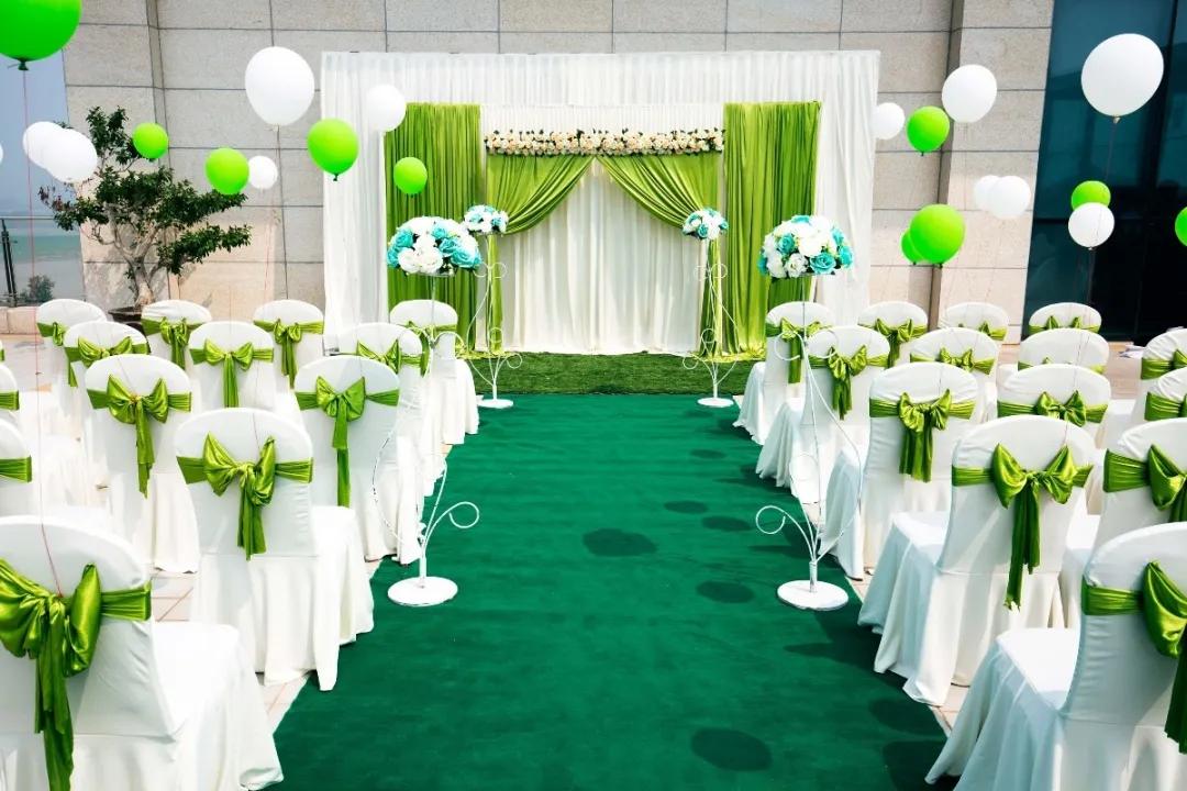 这家荣获“金樽奖”的酒店，实至名归，超多惊喜，客房+美食+商务+休闲+艺术……来了就不想走