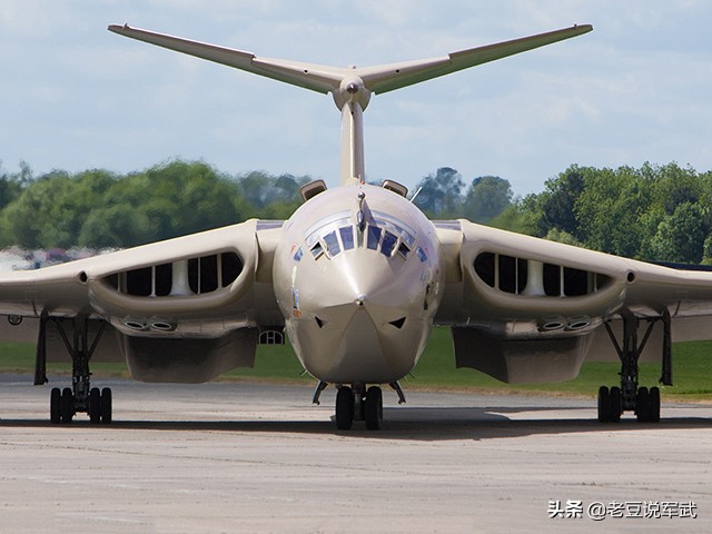 3v轰炸机哪个最强,英国3v3