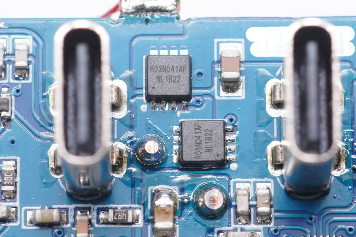 绿联氮化镓100w商务版,绿联氮化镓100W快充