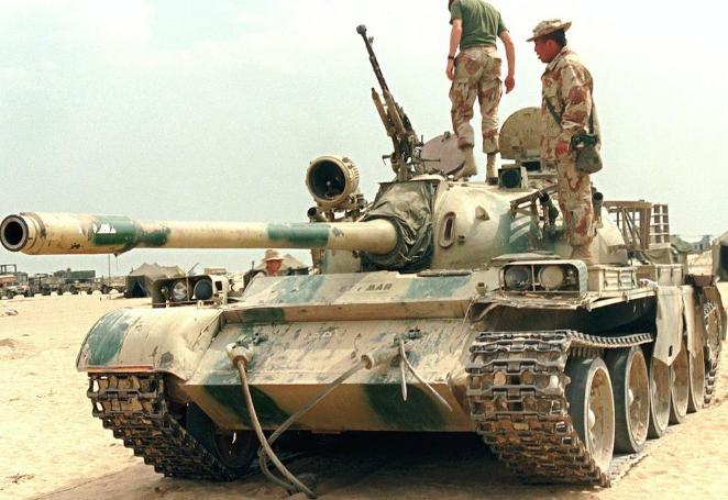 不同国家坦克阅兵中国坦克霸气,实拍外国军展各国的坦克霸气上场