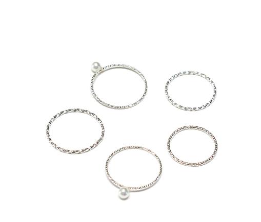 韩国百搭小黑裙的短款,韩国饰品品牌排行榜