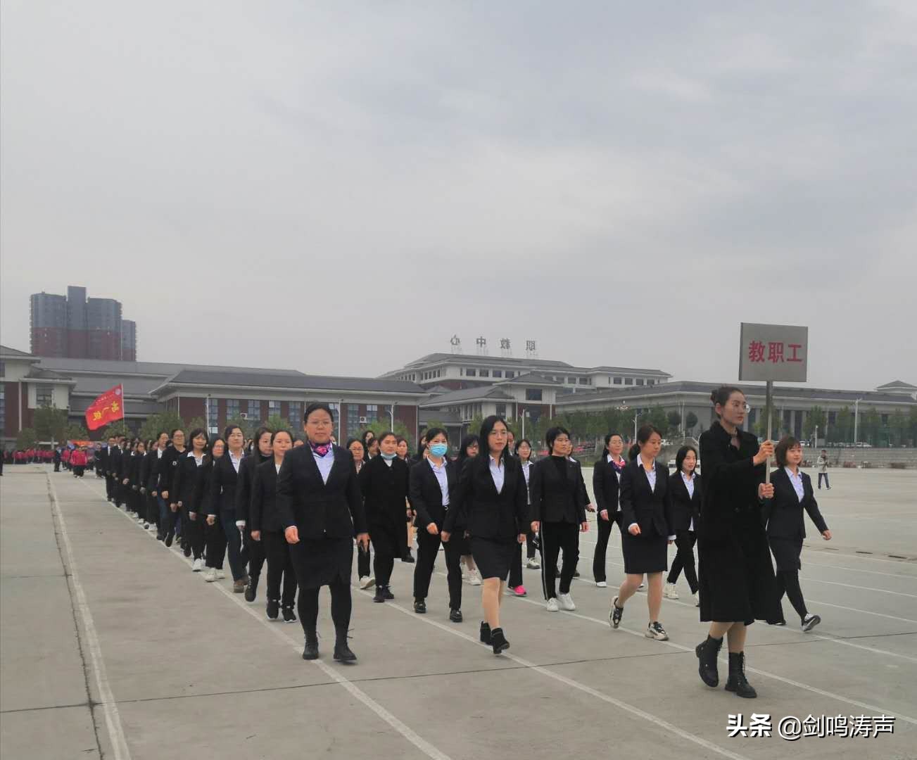 风驰电掣帅气逼人,风驰电掣神威
