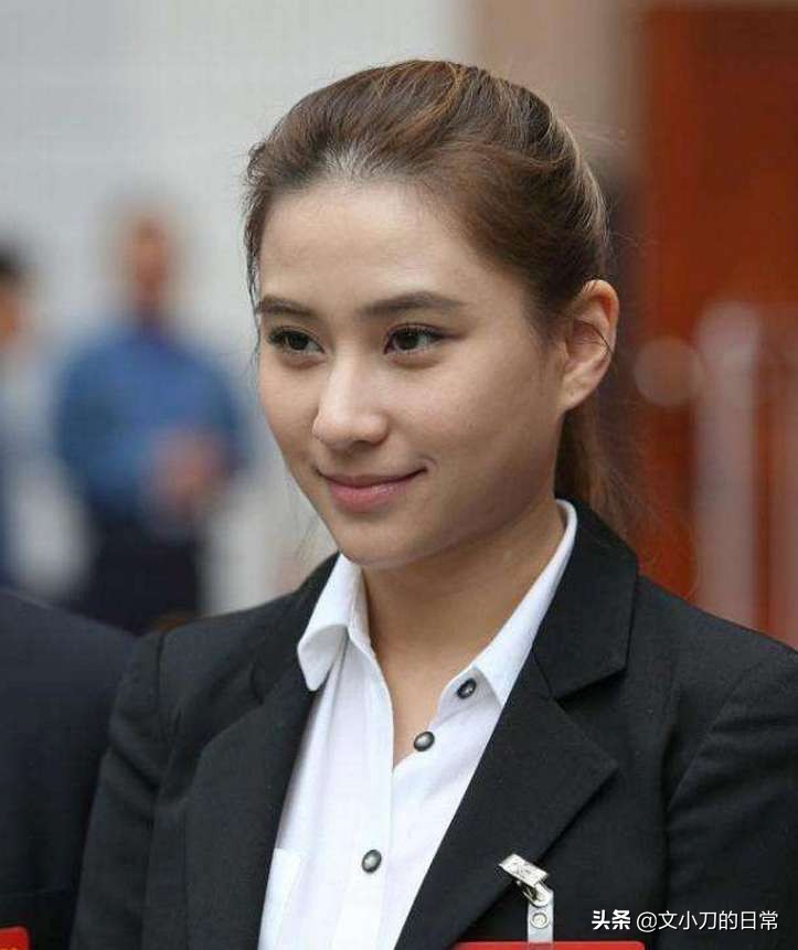 何超莲何猷君谁更受宠,何超莲谈论何猷君