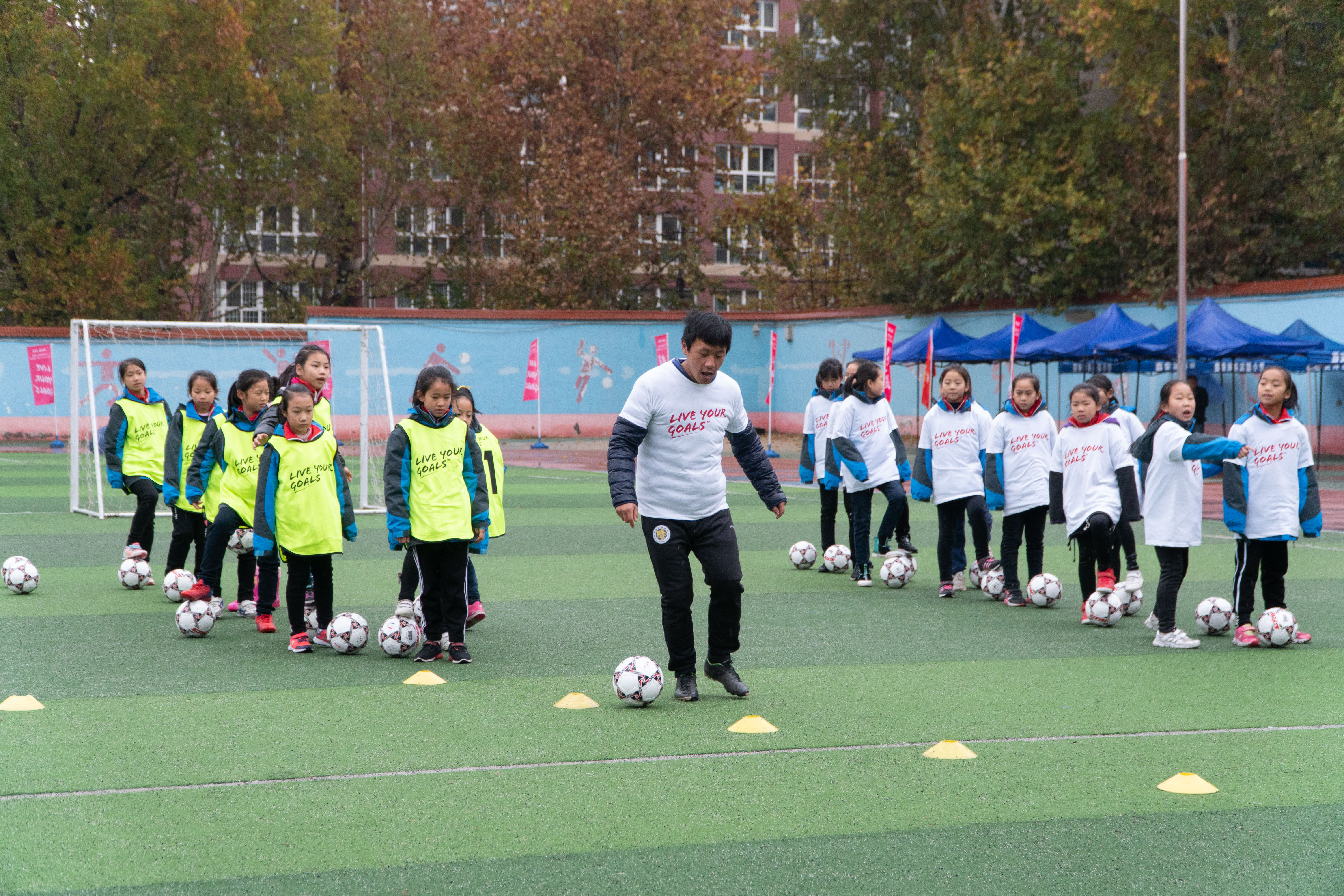 西安市女足,西安足球青训俱乐部女足