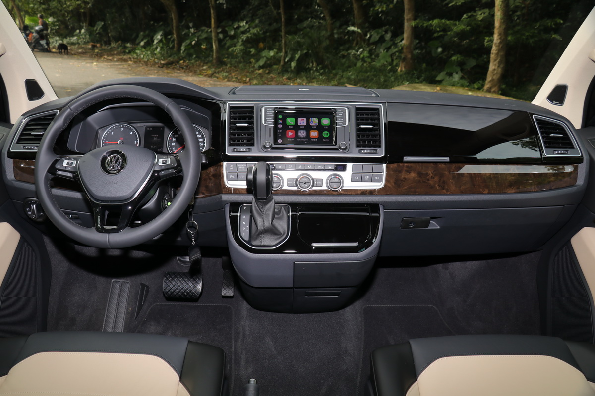 进口大众multivan精彩实拍展示,19年大众帕萨特混动试驾