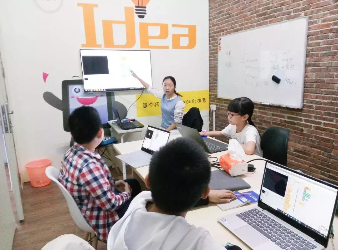 玩乐高、学编程、做实验，东莞值得考虑的创客机构都在这里