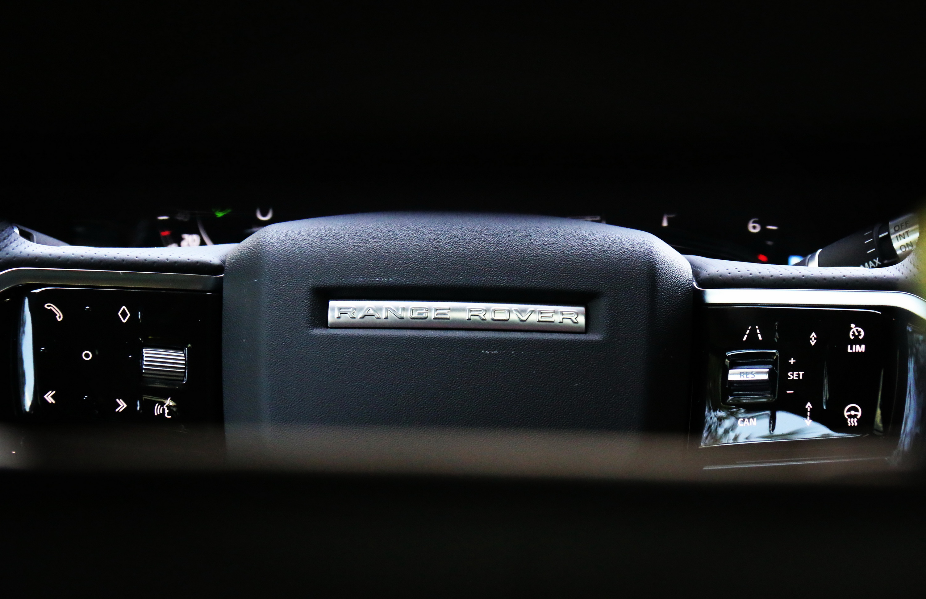 路虎揽胜极光l怎么样值得购买吗,2022路虎揽胜极光l值得买么