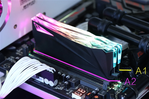 90%的人都会错的题,内存条怎样插才是正确的