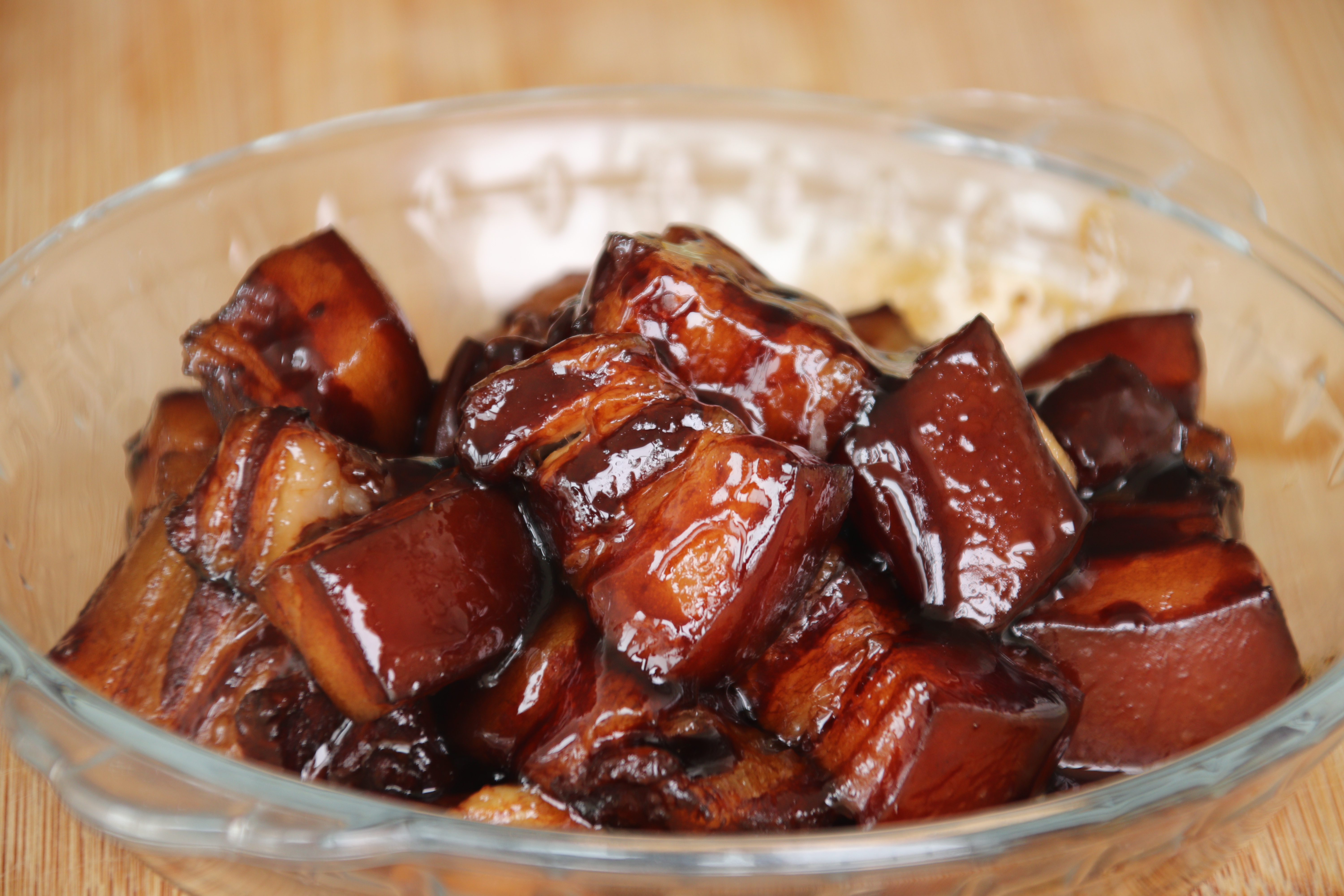 怎么用电饭煲做红烧肉好吃又不腻,3步就能搞定的电饭煲红烧肉