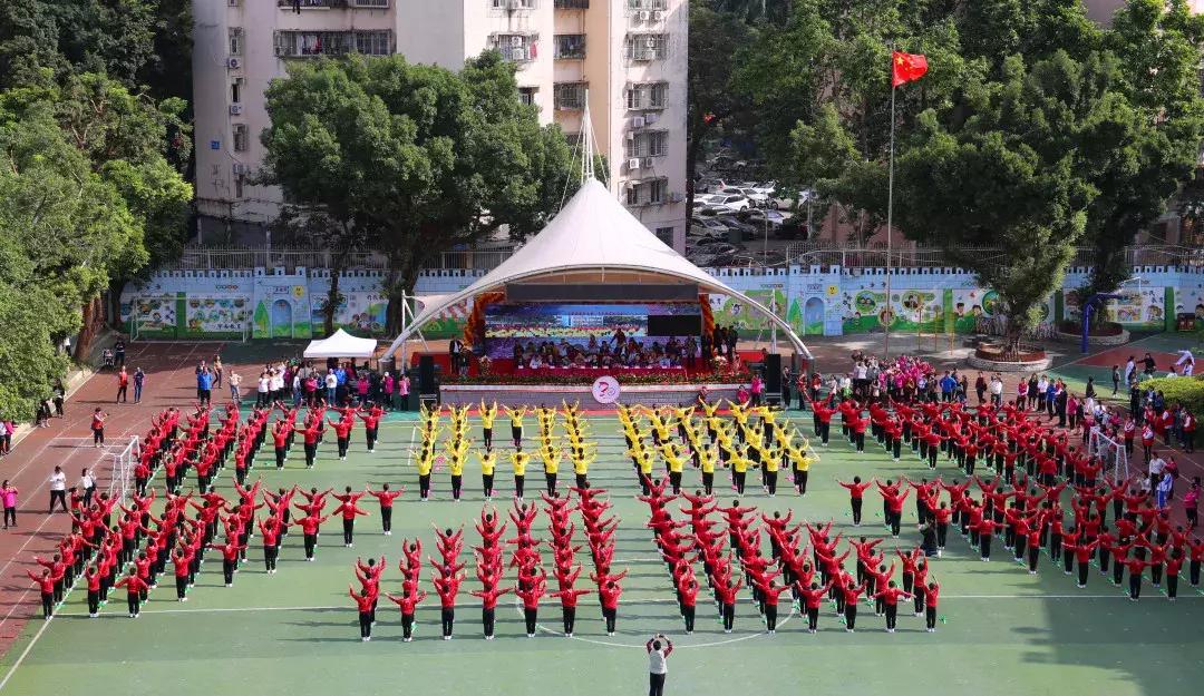 深圳踢足球第一的小学,深圳市足球比较好的小学