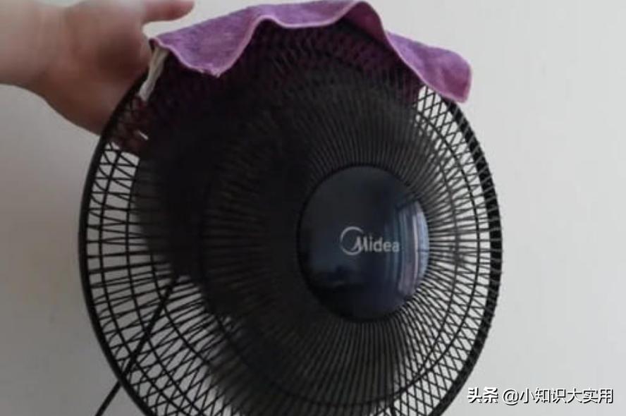 不用冰块自制空调风扇,自制空气降温风扇