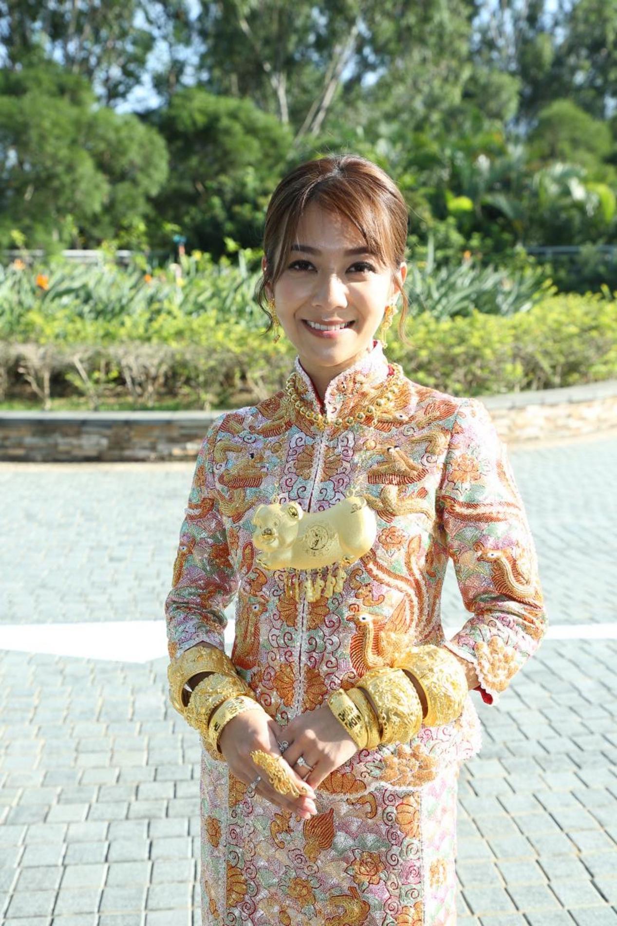 秦沛女儿郑俊弘照片,郑俊弘和秦沛的女儿