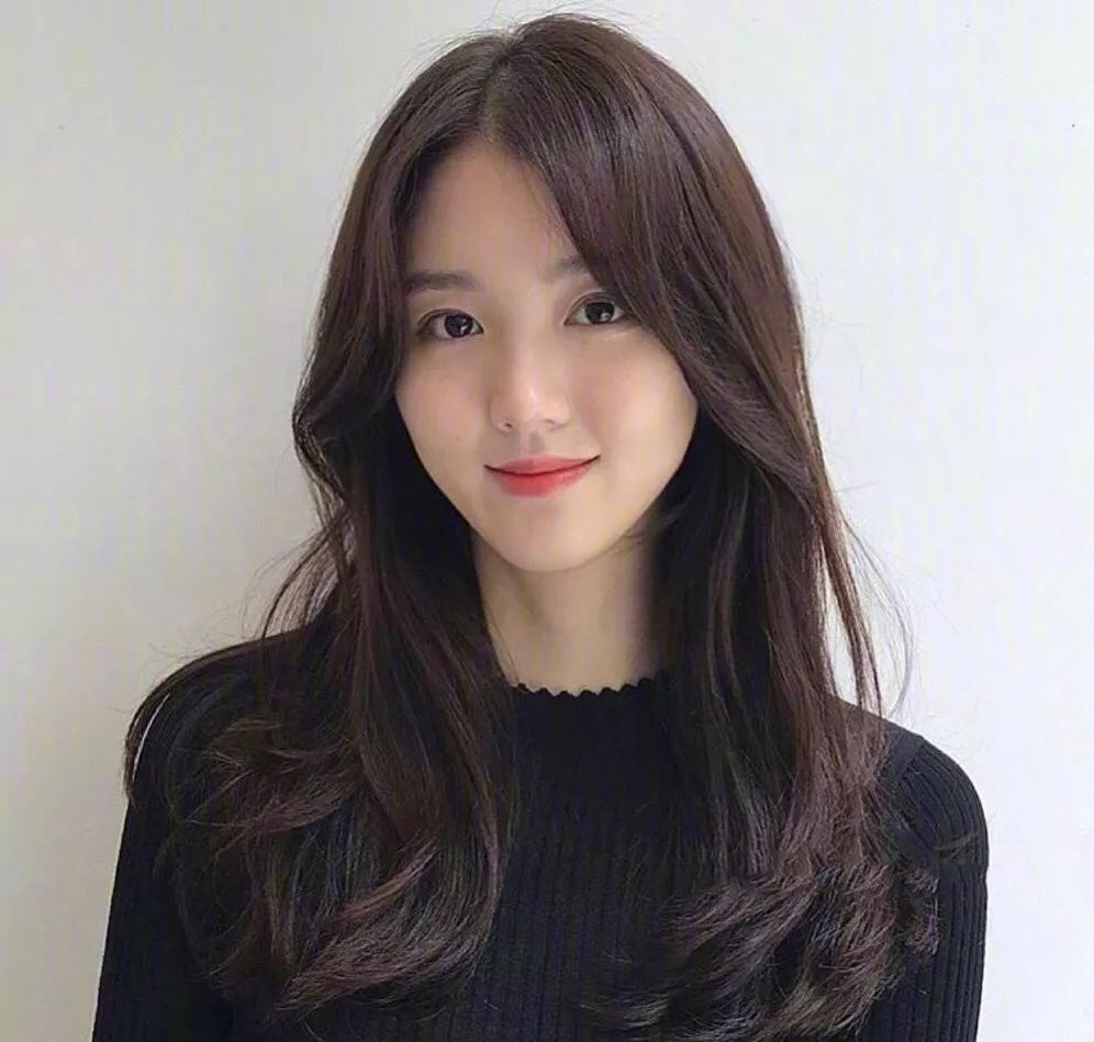 大脸显脸小发型女2020流行发型,脸小短发发型女2021流行发型减龄