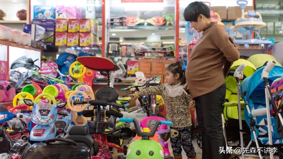 中国第一个允许摆地摊的城市,全国最适合摆地摊的城市