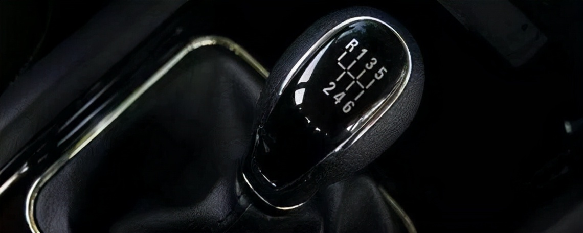 手动挡的挡位介绍，挂挡的注意事项