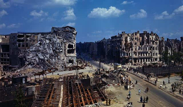 影响世界历史的一本奇书：希特勒《我的奋斗》