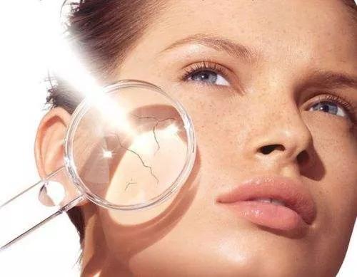 有一种丑叫内分泌失调,有一种丑叫做肤色不均的图片