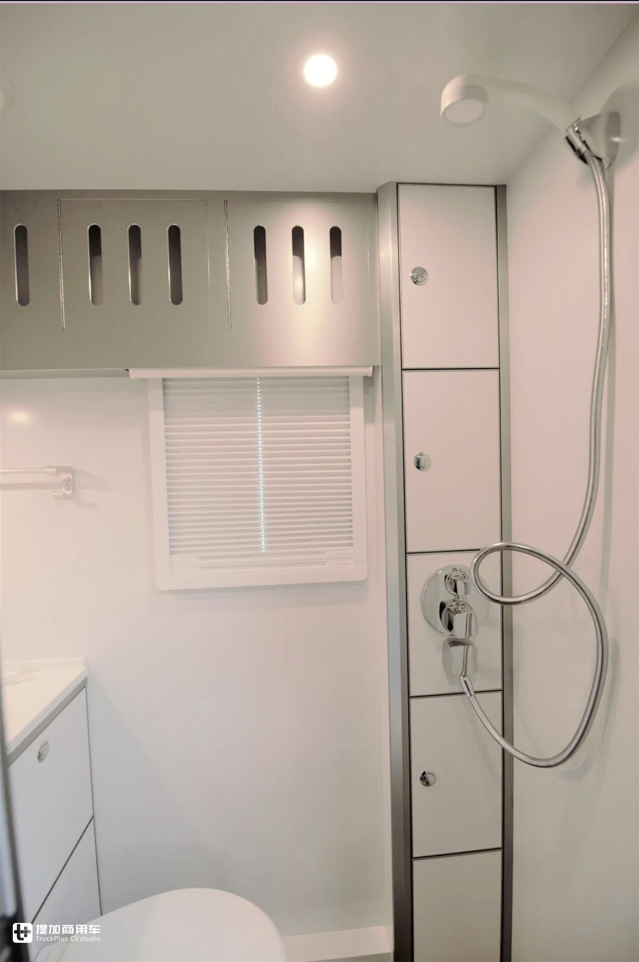 德国曼阿莫迪罗越野房车测评,十大顶级越野房车阿莫迪罗