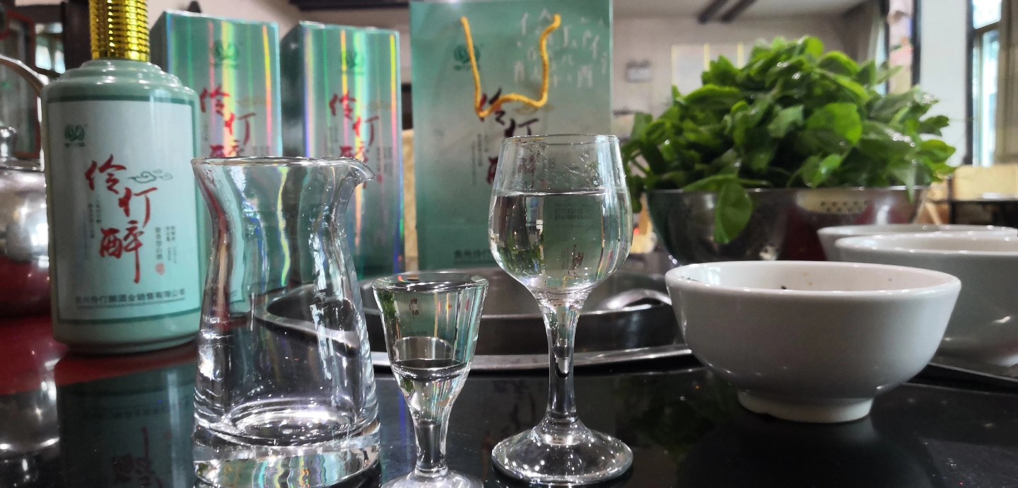 喝酱香型白酒的四大好处,喝酱香型白酒竟然还有这些好处