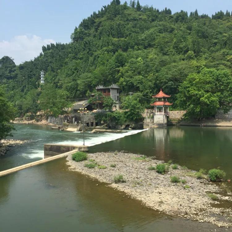 沈从文笔下的边城故事,沈从文笔下的少女