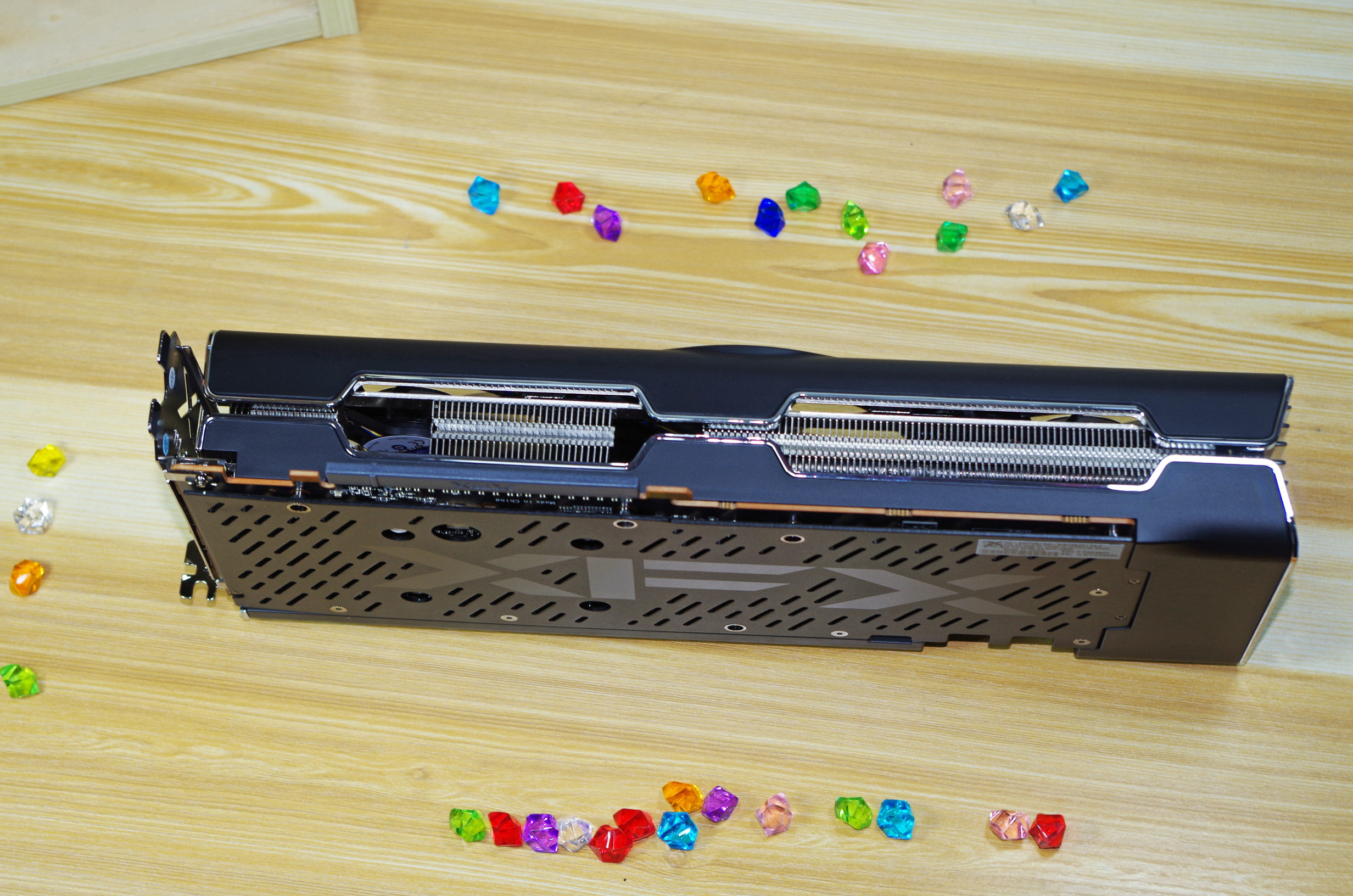 pcie插固态会占用显卡的通道么,pcie延长线对显卡性能测试