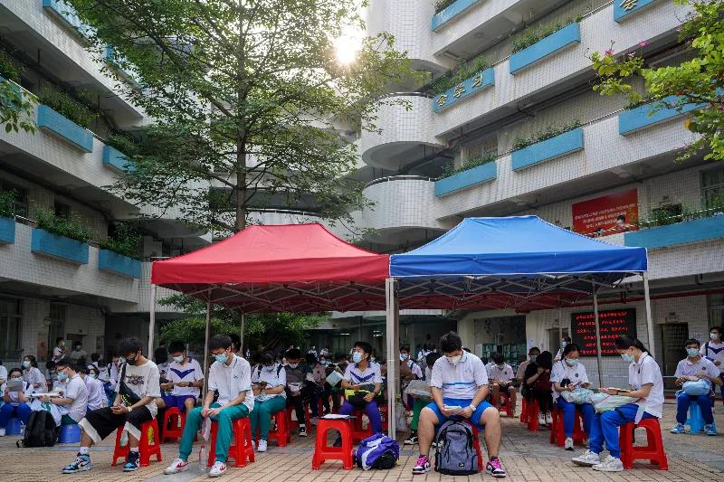 戒早茶、送靓汤……广东的高考为啥这么特别?