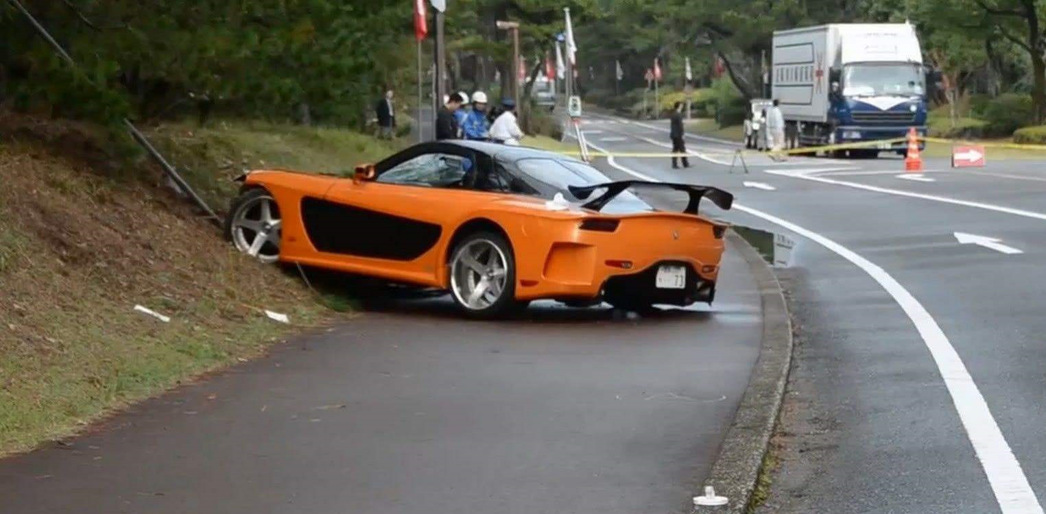 平时刹车失灵怎么处理,行驶过程中刹车突然失灵怎么维修