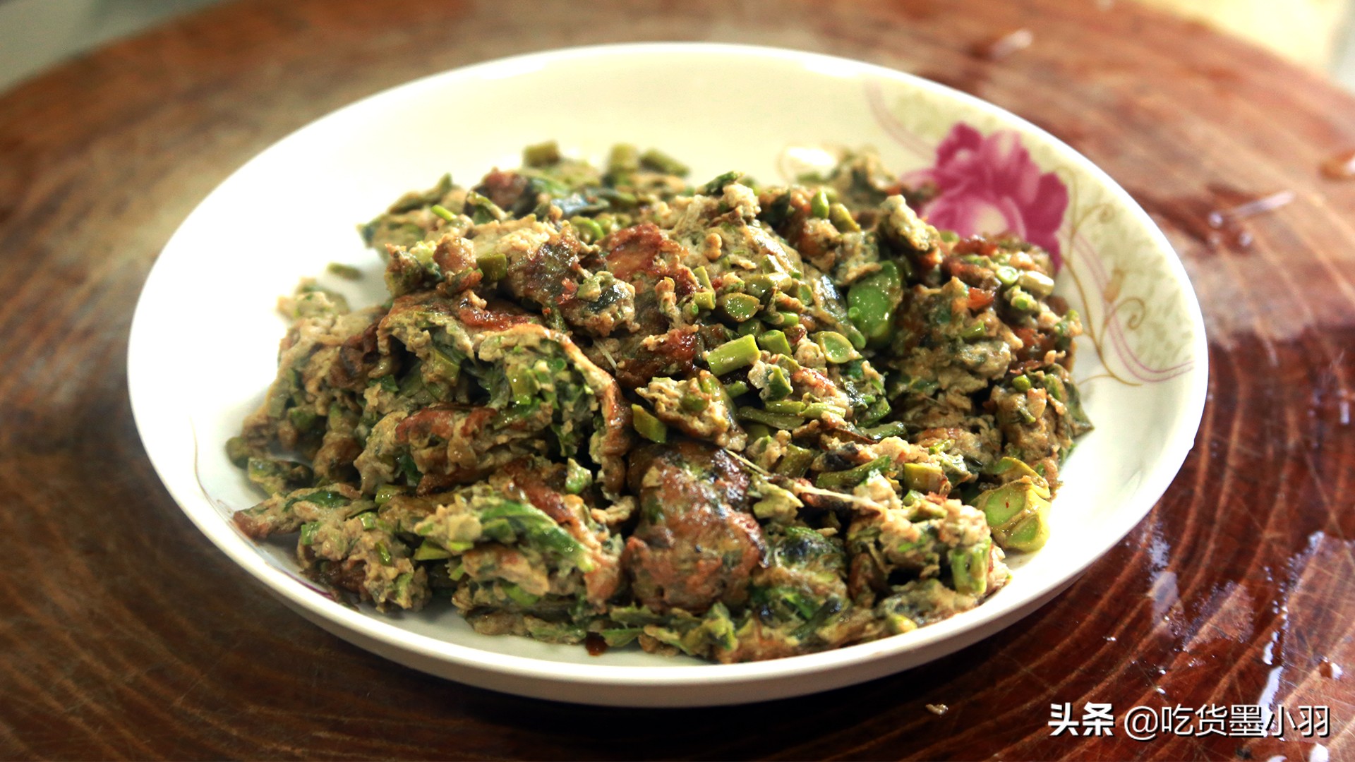 香椿芽炒鸡蛋开春必吃的第一鲜,香椿炒鸡蛋香椿的各种吃法大全