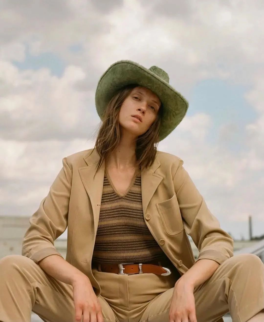 圆脸女孩帽子,小圆脸适合戴什么帽子