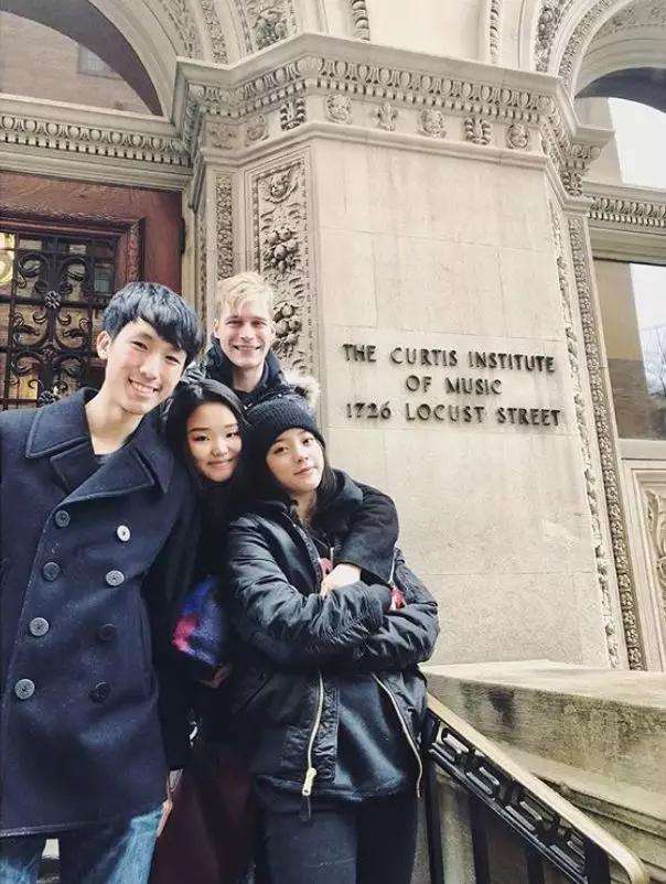 欧阳娜娜从小就享受着荣华富贵,欧阳娜娜最新惊艳亮相