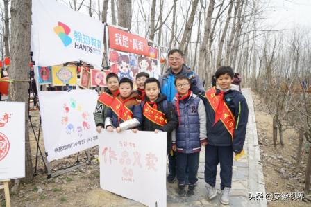 马郢搭建城乡互助桥梁,雏鹰活跃村晚放飞梦想