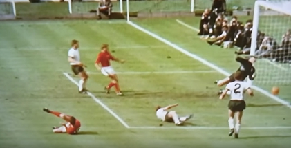 足球裁判十大var判罚,足球历史上十大争议判罚之最