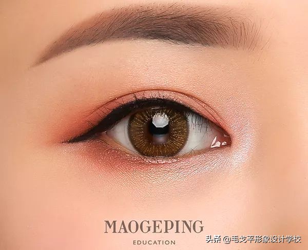 手把手教你画眼妆逆天化妆术,眼妆这样画不要整形也能逆袭