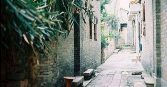 小说：她不能生育备受冷落，发现家里佣人爱上丈夫她求对方生子