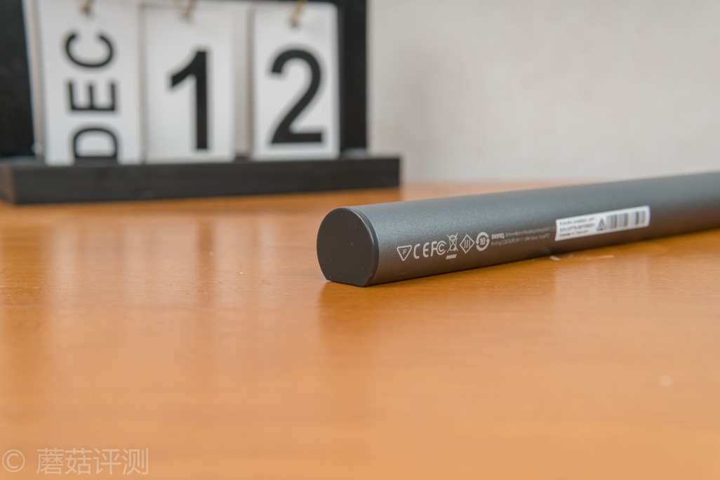 明基screenbar屏幕挂灯效果,明基显示器屏幕挂灯