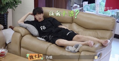 “人间芭比”辣Lisa在线教学,今夏最IN的小众潮牌