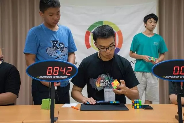 魔方单项全国前十：东南大学“魔方少年”