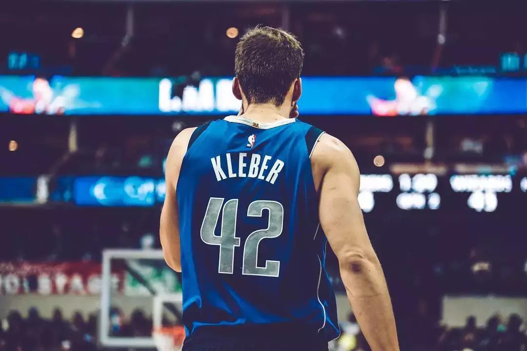 小库里对飙老司机接班人！没想到今天的MVP却是德鲁大叔