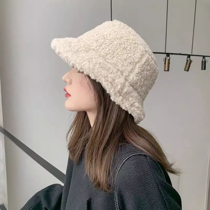 休闲风格羊羔绒渔夫帽,明星同款渔夫帽时髦显瘦又防晒