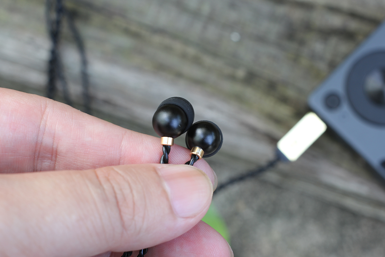 仪式感满满的平价耳机,精致耳机高级感